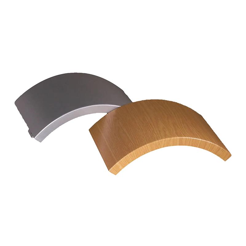 Método de tratamiento de superficie de chapa de aluminio curvado