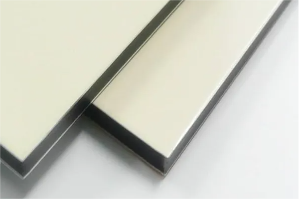 Popularización de los paneles compuestos de aluminio.